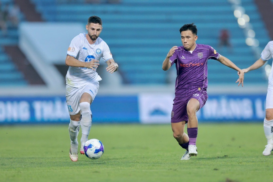 Nhận định soi kèo Nam Định vs Becamex HCMC lúc 18h00 ngày 18/10/2025