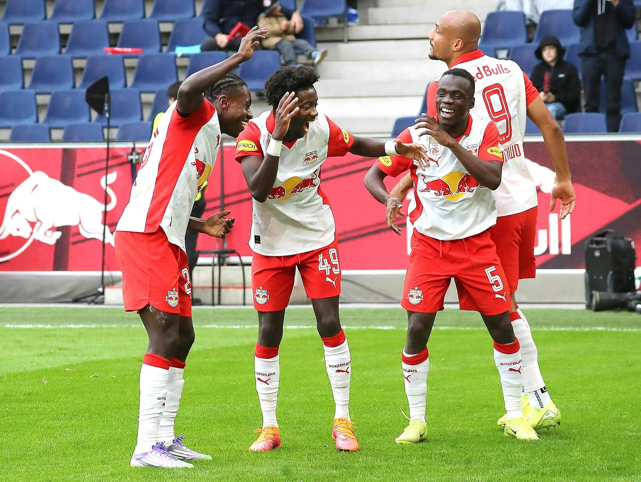 Nhận định soi kèo Salzburg vs Ferencvaros lúc 23h45 ngày 23/10/2025