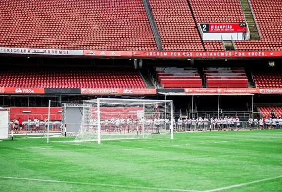 Khung thành bóng đá bao nhiêu mét? Kích thước chuẩn FIFA